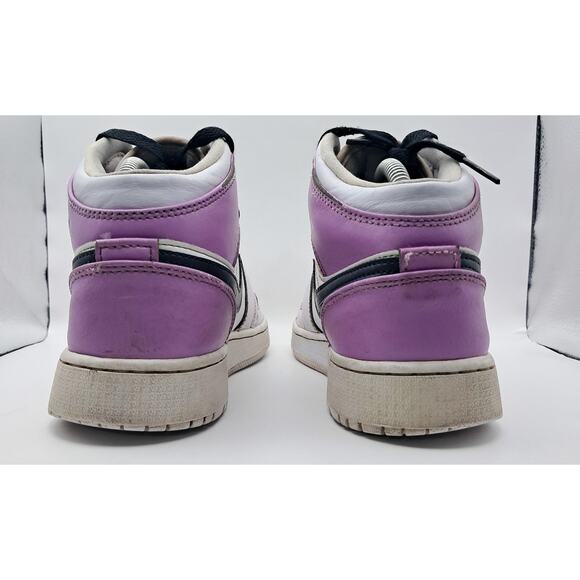 Size 6.5Y | 8W - Jordan 1 Mid Barely Grape (GS) - DQ8423-501 - Picture 4 of 9